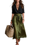 Vera | Conjunto de dos piezas: camisa negra y falda verde oliva